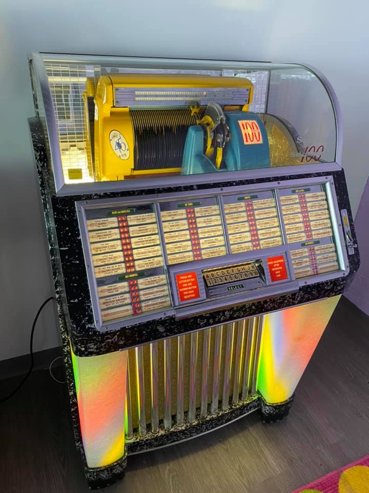 Seeburg M100C jukebox 1952 - Image 4